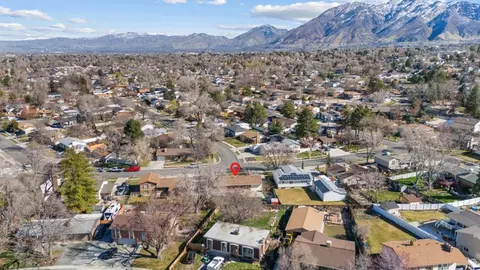View/Area - 876 E Chariot Dr, Sandy, UT 84094 photo 5 of 11