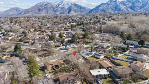 View/Area - 876 E Chariot Dr, Sandy, UT 84094 photo 4 of 11