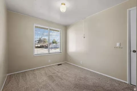Bedroom - 876 E Chariot Dr, Sandy, UT 84094 photo 4 of 6