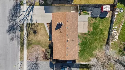 View/Area - 876 E Chariot Dr, Sandy, UT 84094 photo 3 of 11