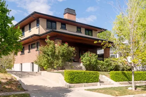 1537 Emerson Ave S, Salt Lake City, UT 84105