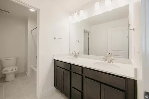 Bath - 2241 E Granite Ln, Eagle Mountain, UT 84005 photo 4 of 5