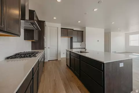 Kitchen - 2241 E Granite Ln, Eagle Mountain, UT 84005 photo 2 of 3
