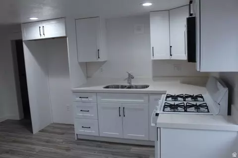 Kitchen - 545 S 100 E, Bountiful, UT 84010 photo 3 of 3