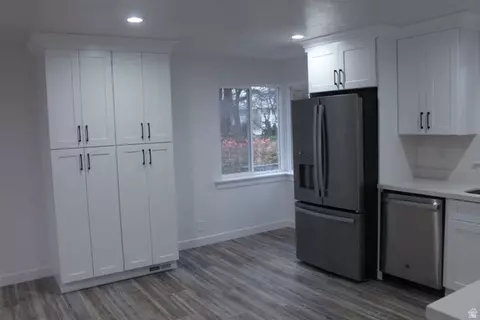 Kitchen - 545 S 100 E, Bountiful, UT 84010 photo 2 of 3