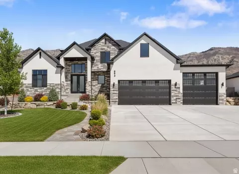 692 E Mountain Rd N, North Ogden, UT 84414