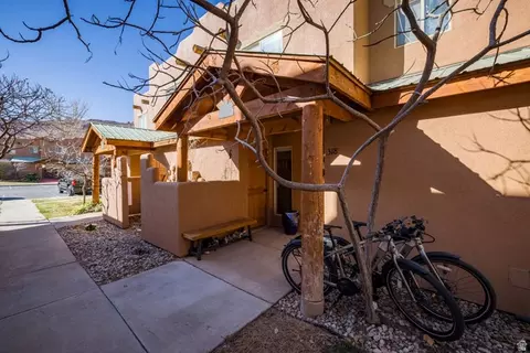 318 E Pueblo Ct, Moab, UT 84532