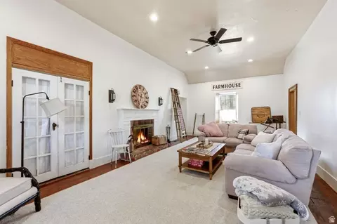 Living - 16 S 200 E, Centerville, UT 84014 photo 1 of 3
