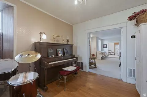 Entry Way - 16 S 200 E, Centerville, UT 84014 photo 6 of 9
