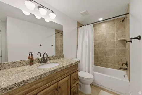 Bath - 16 S 200 E, Centerville, UT 84014 photo 6 of 6