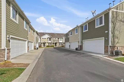 Exterior - 1024 S 270 W, Logan, UT 84321 photo 5 of 9