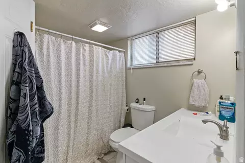 Bath - 386 N 500 E, Provo, UT 84606 photo 2 of 3