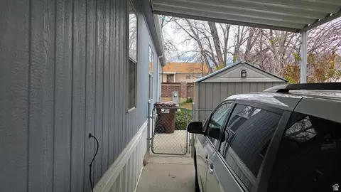 11243 S Hidden View Dr E #122, Sandy, UT 84070 photo 4