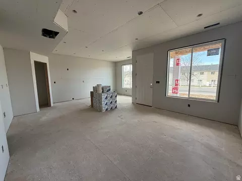 Living - 821 S 270 E #5, Smithfield, UT 84335 photo 1 of 2