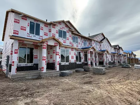 Exterior - 821 S 270 E #5, Smithfield, UT 84335 photo 5 of 5