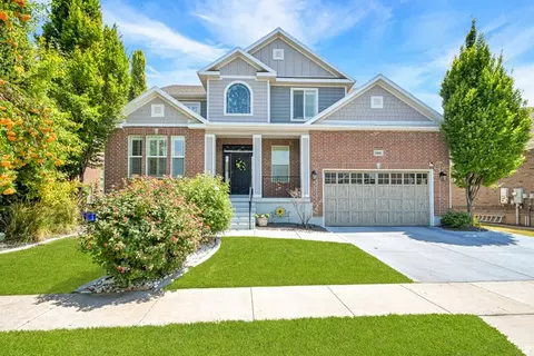 1441 Brookshire Dr, Syracuse, UT 84075