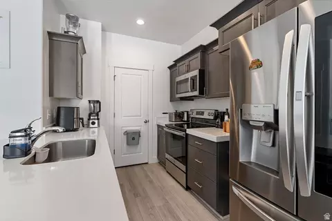 Kitchen - 5052 E Rustic Patch Rd #3291, Eagle Mountain, UT 84005 photo 1 of 2
