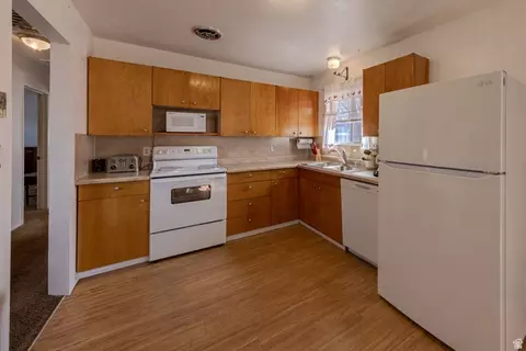 Kitchen - 738 Locust Ln, Moab, UT 84532 photo 1 of 1