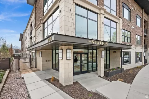 2240 E Laney Ave S #203, Holladay, UT 84117