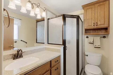 Bath - 1242 Earl Way S, Sandy, UT 84094 photo 3 of 3