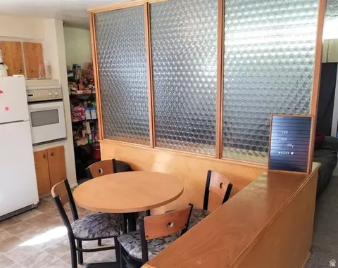 Dining - 3926 S 850 W, Bountiful, UT 84010 photo 1 of 1