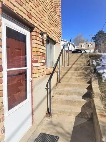 Exterior - 3926 S 850 W, Bountiful, UT 84010 photo 4 of 7