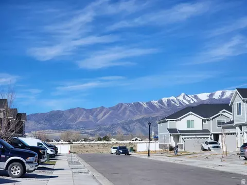 Exterior - 1736 E Fall St N, Eagle Mountain, UT 84005 photo 4 of 4