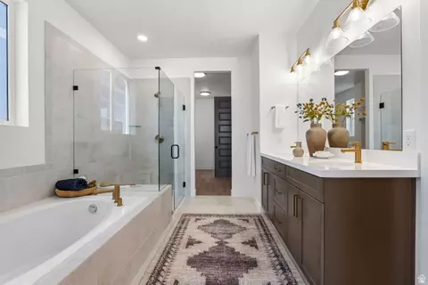 Bath - 624 N Legend Cir #480, Mapleton, UT 84664 photo 2 of 3