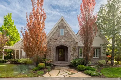 2620 E Casto Ln, Holladay, UT 84117