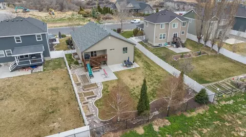 View/Area - 1896 W 800 N, Mapleton, UT 84664 photo 2 of 11