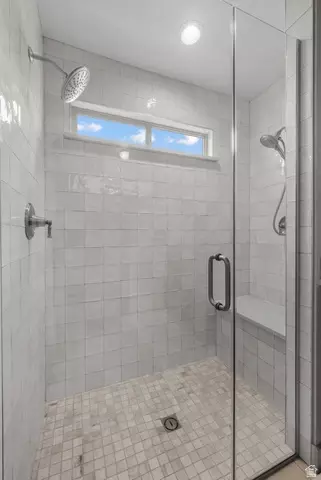 Bath - 1896 W 800 N, Mapleton, UT 84664 photo 3 of 6