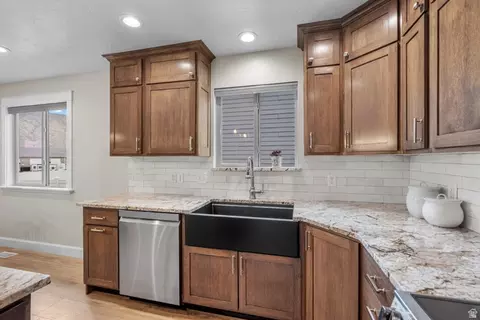 Kitchen - 1896 W 800 N, Mapleton, UT 84664 photo 3 of 4