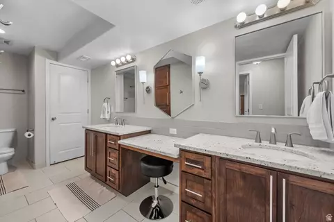 Bath - 1896 W 800 N, Mapleton, UT 84664 photo 5 of 6