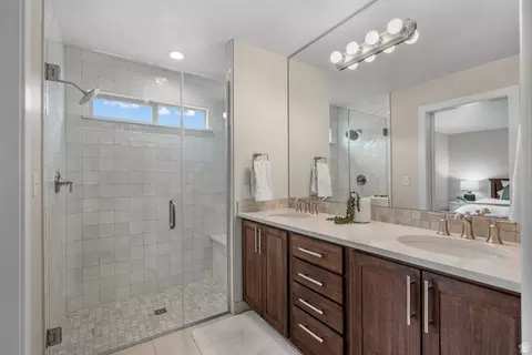 Bath - 1896 W 800 N, Mapleton, UT 84664 photo 2 of 6