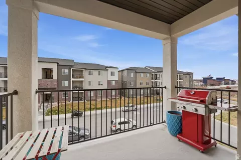 Exterior - 13526 S Poole Dr W, Herriman, UT 84096 photo 1 of 2