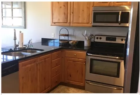 Kitchen - 84 N 930 E, American Fork, UT 84003 photo 1 of 2