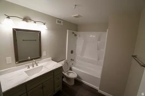 Bath - 86 S 930 E, American Fork, UT 84003 photo 8 of 9