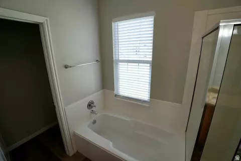 Bath - 86 S 930 E, American Fork, UT 84003 photo 2 of 9