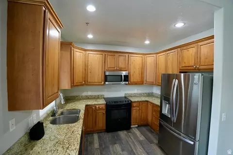 Kitchen - 86 S 930 E, American Fork, UT 84003 photo 1 of 2