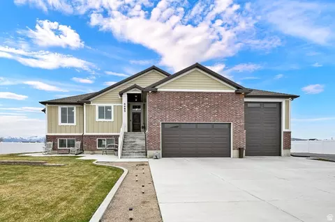 6685 W 10125 N, Tremonton, UT 84337