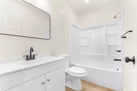 Bath - 3557 E Royal Dornoch Dr, Eagle Mountain, UT 84005 photo 5 of 5
