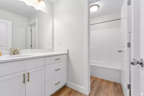 Bath - 3557 E Royal Dornoch Dr, Eagle Mountain, UT 84005 photo 4 of 5