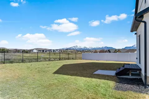 Exterior - 3557 E Royal Dornoch Dr, Eagle Mountain, UT 84005 photo 2 of 5