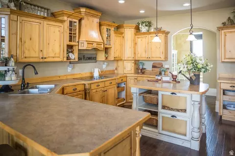 Kitchen - 11103 E 7000 N, Lapoint, UT 84039 photo 1 of 2