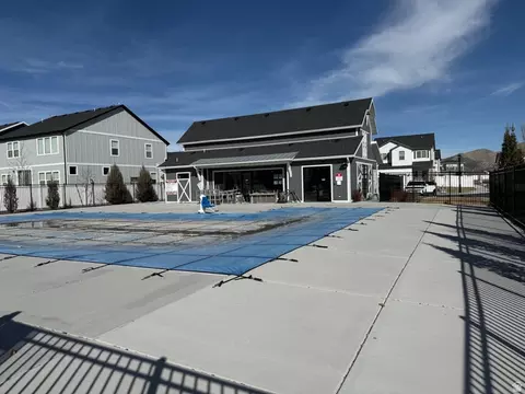 Exterior - 689 E Ryegrass N, Eagle Mountain, UT 84005 photo 7 of 11