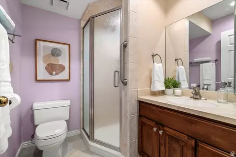 Bath - 888 E 6895 S, Midvale, UT 84047 photo 4 of 7