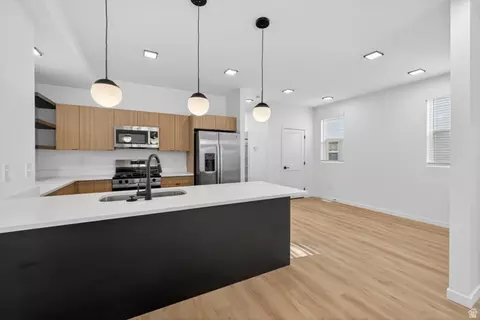 Kitchen - 2906 E Desert Sol Ct, Moab, UT 84532 photo 5 of 5