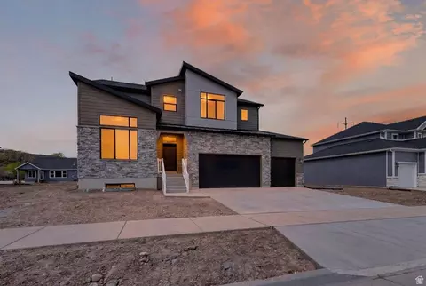6387 S Ray Dr #103, South Weber, UT 84405