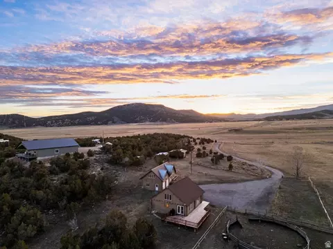 15718 N Deep Creek Rd, Lapoint, UT 84039