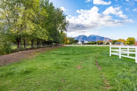 Exterior - 594 E 1000 N, Mapleton, UT 84664 photo 3 of 21